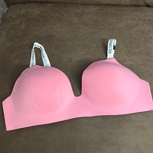 Victoria’s Secret lightly lined wireless bra